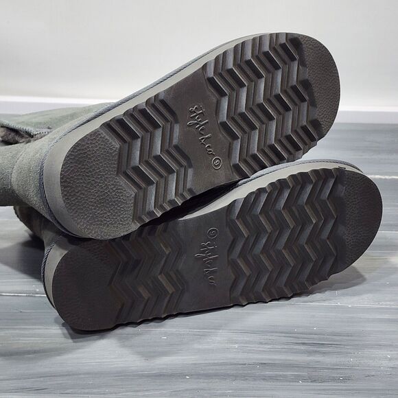 Style & Co Suede Boots 9M Gray Teenyy Cold Weather Booties - Picture 9 of 10